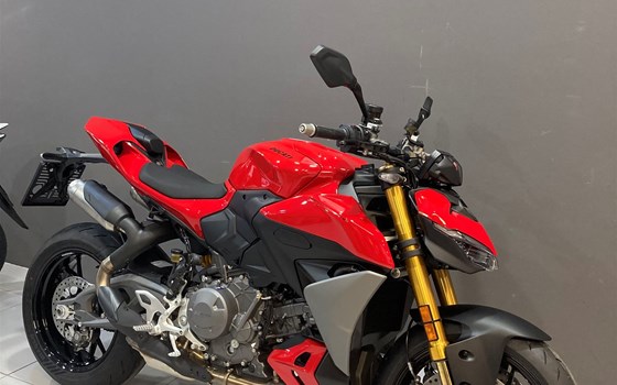 Neufahrzeug Ducati Streetfighter V2 S - Bild 1