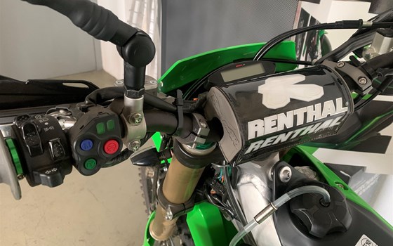 Gebrauchtmotorrad Kawasaki KX 450 - Bild 3