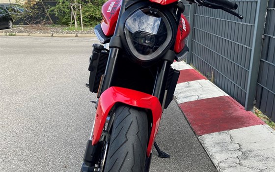 Gebrauchtmotorrad Ducati Monster - Bild 3 Gebrauchtmotorrad Ducati Monster - Bild 3