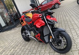 Neumotorrad Ducati Streetfighter V4