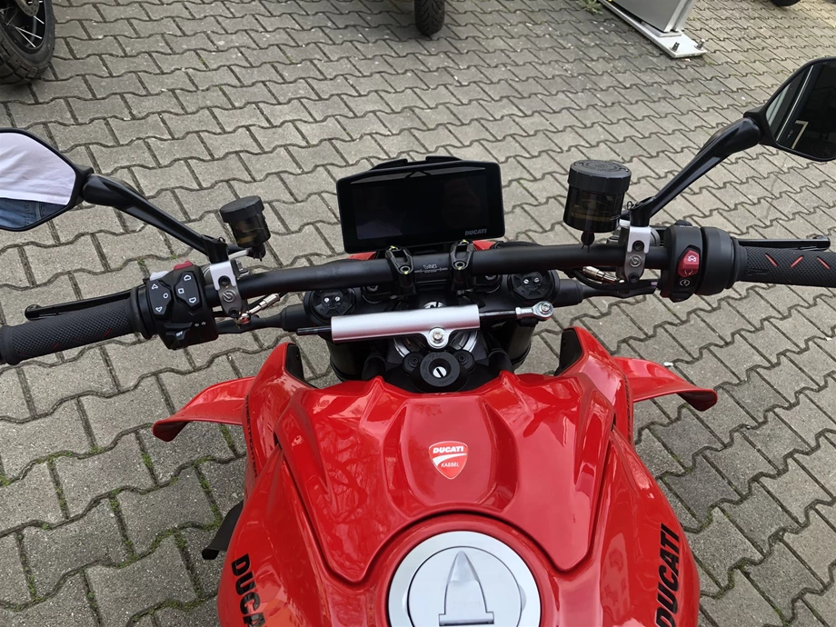 Angebot Ducati Streetfighter V4 Bild 3: Angebot Ducati Streetfighter V4