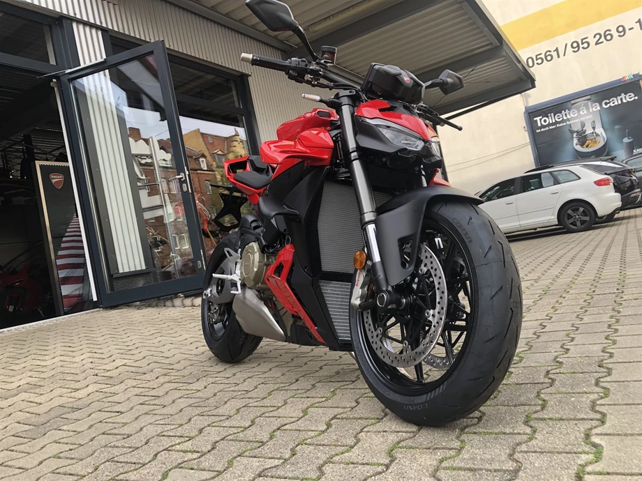 Angebot Ducati Streetfighter V4 Bild 6: Angebot Ducati Streetfighter V4