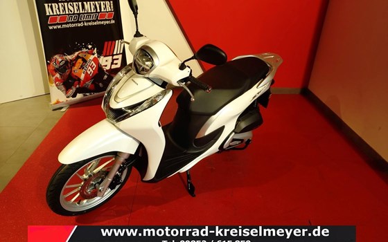 Gebrauchtmotorrad Honda SH Mode 125 - Bild 3