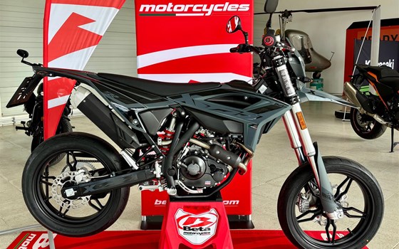 Neufahrzeug Beta RR 125 4T Motard T X special edition - Bild 1