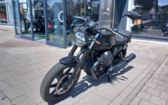 Gebrauchtmotorrad Moto Guzzi V7 Stone - Bild 4