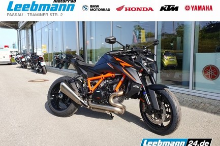 KTM 1390 Super Duke R EVO