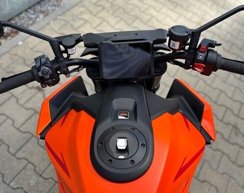 zum Vergrössern bitte anklicken!