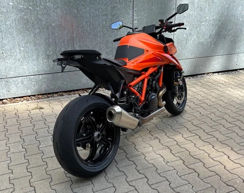 zum Vergrössern bitte anklicken!