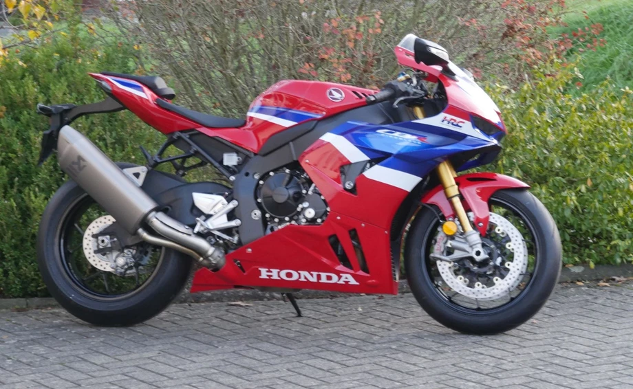 Angebot Honda CBR1000RR-R Fireblade SP Bild 3: Angebot Honda CBR1000RR-R Fireblade SP