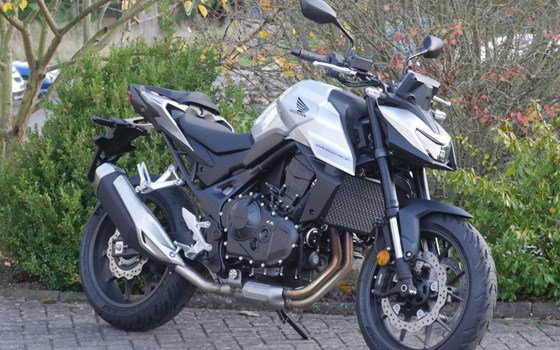 Neufahrzeug Honda CB750 Hornet - Bild 1