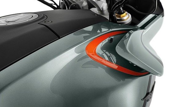 Neufahrzeug Moto Guzzi V100 Mandello S - Bild 11 Neufahrzeug Moto Guzzi V100 Mandello S - Bild 11
