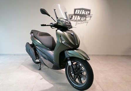 Piaggio Beverly 400 S (Verde Jungle)