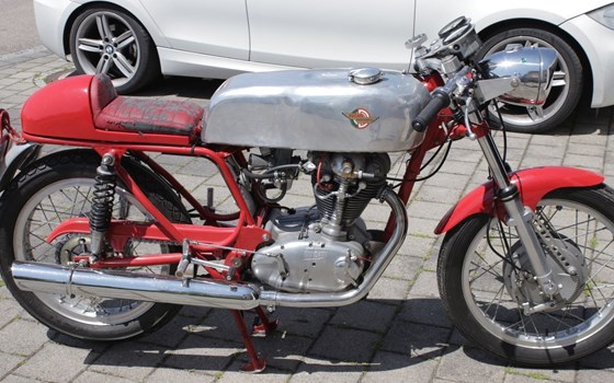 Gebrauchtmotorrad Ducati 350 Desmo - Bild 2