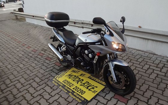 Gebrauchtmotorrad Yamaha FZS 600 Fazer - Bild 3 Gebrauchtmotorrad Yamaha FZS 600 Fazer - Bild 3