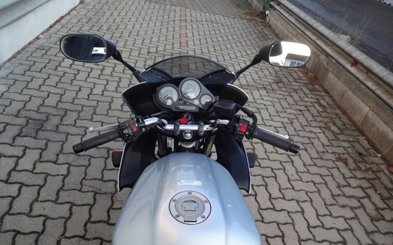 Gebrauchtmotorrad Yamaha FZS 600 Fazer - Bild 7 Gebrauchtmotorrad Yamaha FZS 600 Fazer - Bild 7