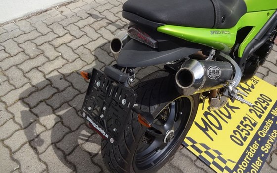 Gebrauchtmotorrad Triumph Speed Triple 1050 - Bild 9 Gebrauchtmotorrad Triumph Speed Triple 1050 - Bild 9
