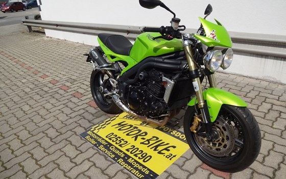 Gebrauchtmotorrad Triumph Speed Triple 1050 - Bild 3 Gebrauchtmotorrad Triumph Speed Triple 1050 - Bild 3