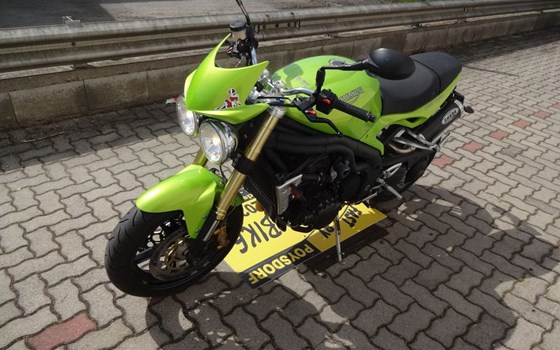 Gebrauchtmotorrad Triumph Speed Triple 1050 - Bild 5 Gebrauchtmotorrad Triumph Speed Triple 1050 - Bild 5