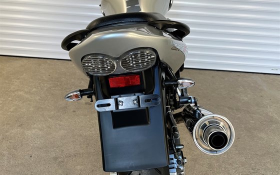 Gebrauchtmotorrad Kawasaki ZR-7 S - Bild 6