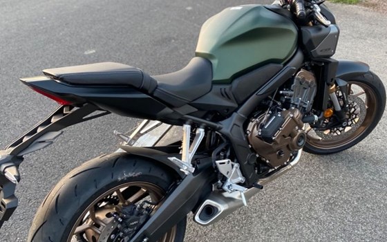 Neufahrzeug Honda CB650R E-Clutch - Bild 3