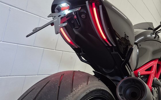 Gebrauchtmotorrad Ducati Diavel Carbon - Bild 14