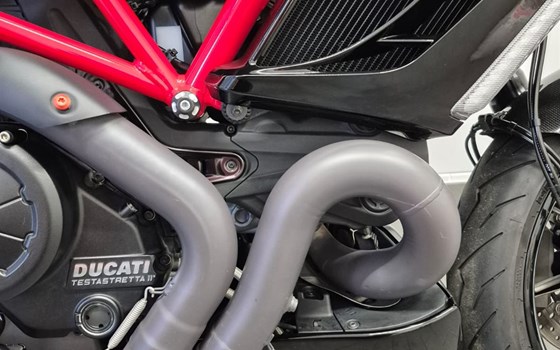 Gebrauchtmotorrad Ducati Diavel Carbon - Bild 6