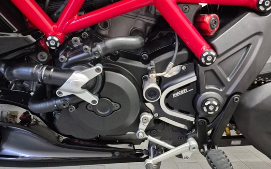 Gebrauchtmotorrad Ducati Diavel Carbon - Bild 11