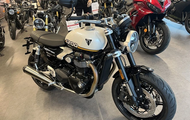 Triumph Speed Twin 1200