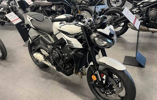 Triumph Street Triple R