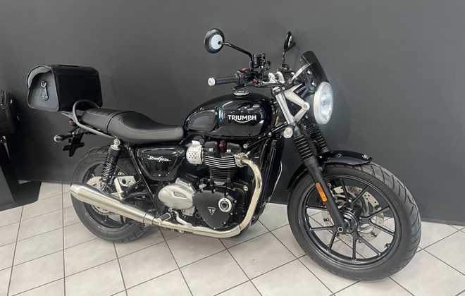 Triumph Street Twin
