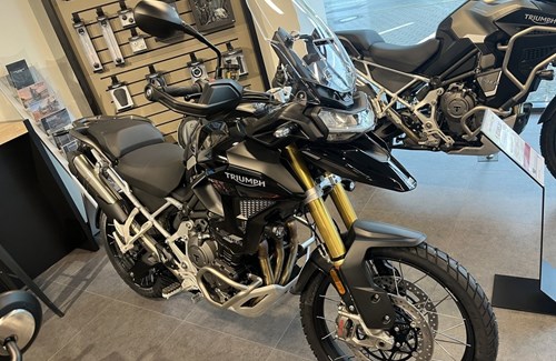 Neumotorrad Triumph Tiger 1200 Rally PRO