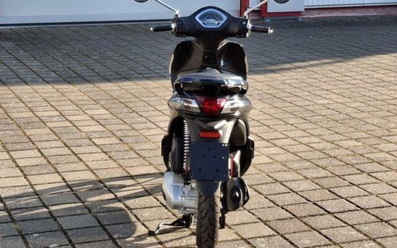 Neufahrzeug Piaggio Liberty 125 RST - Bild 2