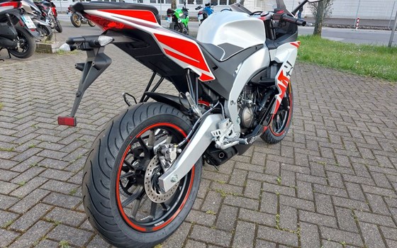 Neufahrzeug Aprilia RS 125 - Bild 8