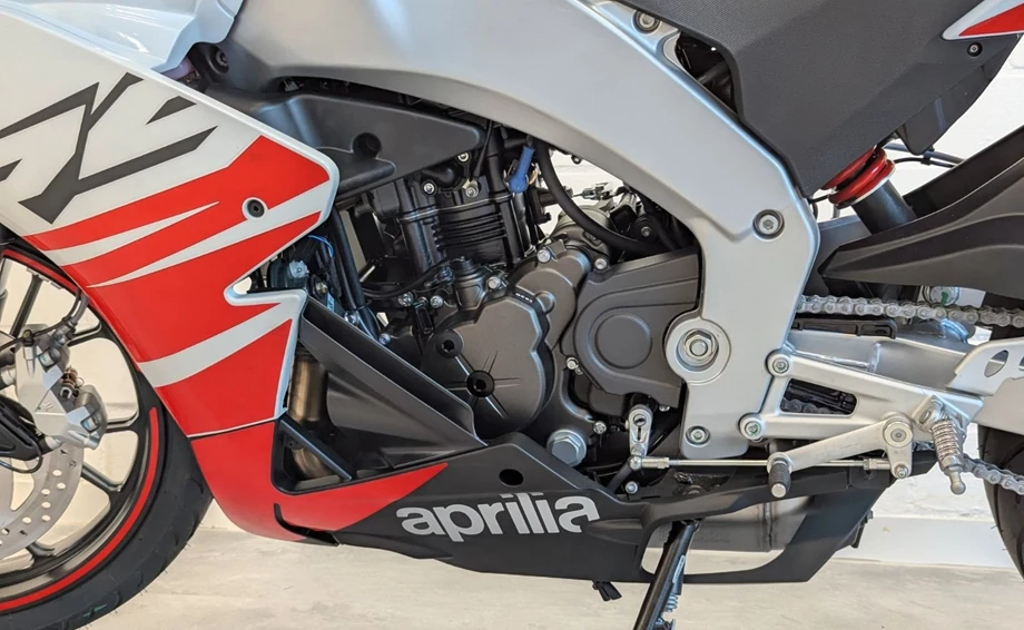 Angebot Aprilia RS 125 Bild 7: Angebot Aprilia RS 125