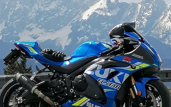 Gebrauchtmotorrad Suzuki GSX-R 1000 R - Bild 1 Gebrauchtmotorrad Suzuki GSX-R 1000 R - Bild 1