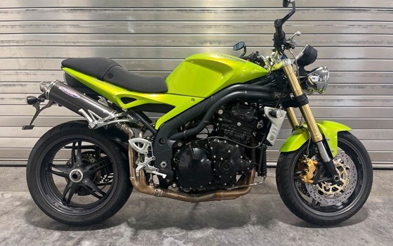 Gebrauchtmotorrad Triumph Speed Triple 1050 - Bild 1