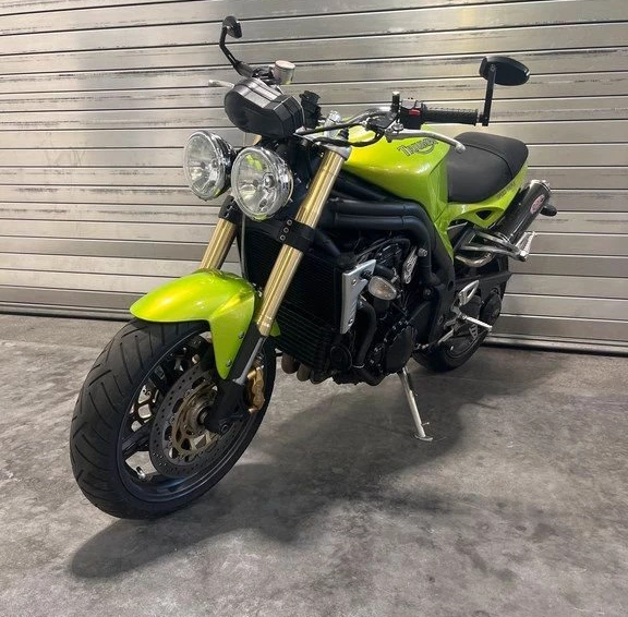 Angebot Triumph Speed Triple 1050 Bild 3: Angebot Triumph Speed Triple 1050
