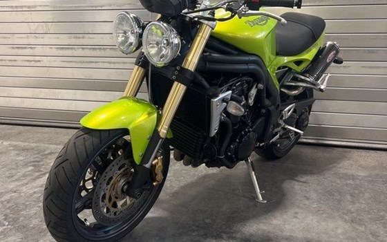 Gebrauchtmotorrad Triumph Speed Triple 1050 - Bild 3
