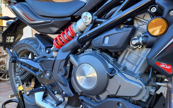 Gebrauchtmotorrad Benelli BN 302 - Bild 6