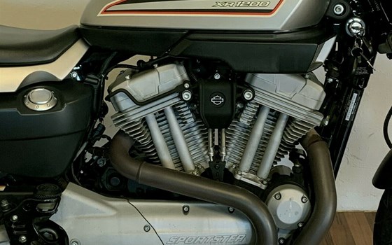 Gebrauchtmotorrad Harley-Davidson Sportster XR 1200 - Bild 6