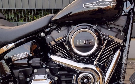 Gebrauchtmotorrad Harley-Davidson Softail Sport Glide FLSB - Bild 12