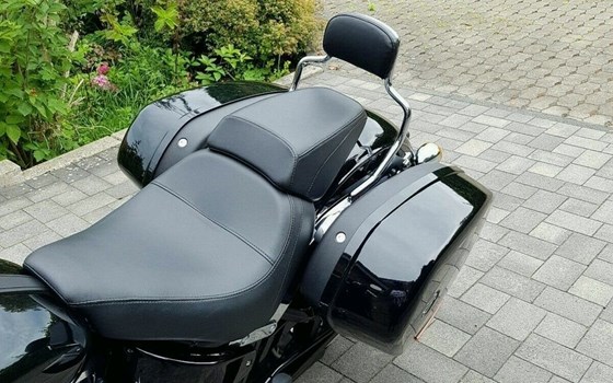 Gebrauchtmotorrad Harley-Davidson Softail Sport Glide FLSB - Bild 14
