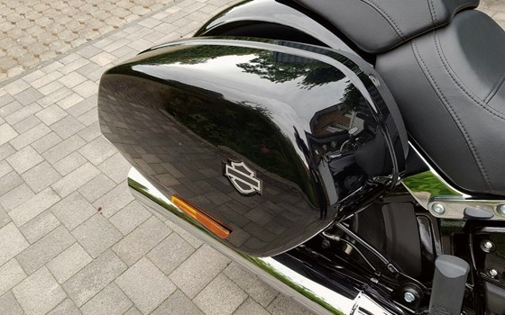 Gebrauchtmotorrad Harley-Davidson Softail Sport Glide FLSB - Bild 15