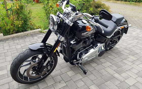 Gebrauchtmotorrad Harley-Davidson Softail Sport Glide FLSB - Bild 2