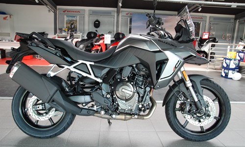 Suzuki V-Strom 800