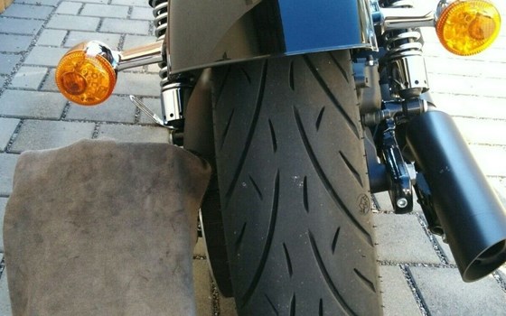 Gebrauchtmotorrad Harley-Davidson Dyna Street Bob FXDB - Bild 7