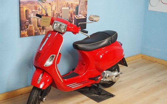 Gebrauchtmotorrad Vespa S 125 - Bild 1 Gebrauchtmotorrad Vespa S 125 - Bild 1