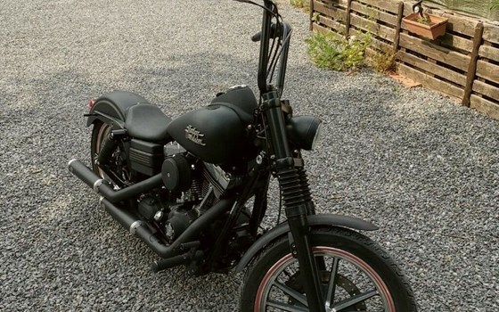 Gebrauchtmotorrad Harley-Davidson Dyna Street Bob FXDB - Bild 2