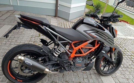 Gebrauchtmotorrad KTM 125 Duke - Bild 2 Gebrauchtmotorrad KTM 125 Duke - Bild 2