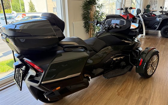 Neufahrzeug Can-Am Spyder RT Sea-To-Sky - Bild 3 Neufahrzeug Can-Am Spyder RT Sea-To-Sky - Bild 3